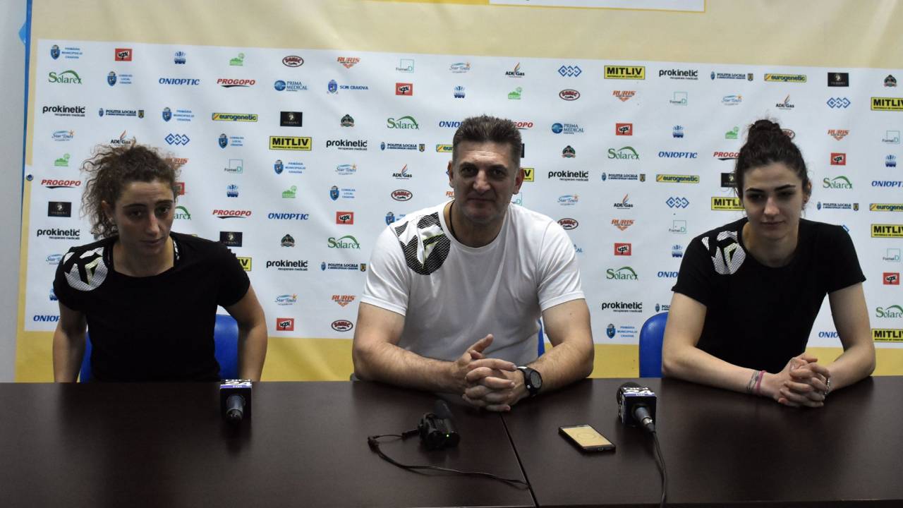 Handbalistele vizeaza trei puncte cu Slatina